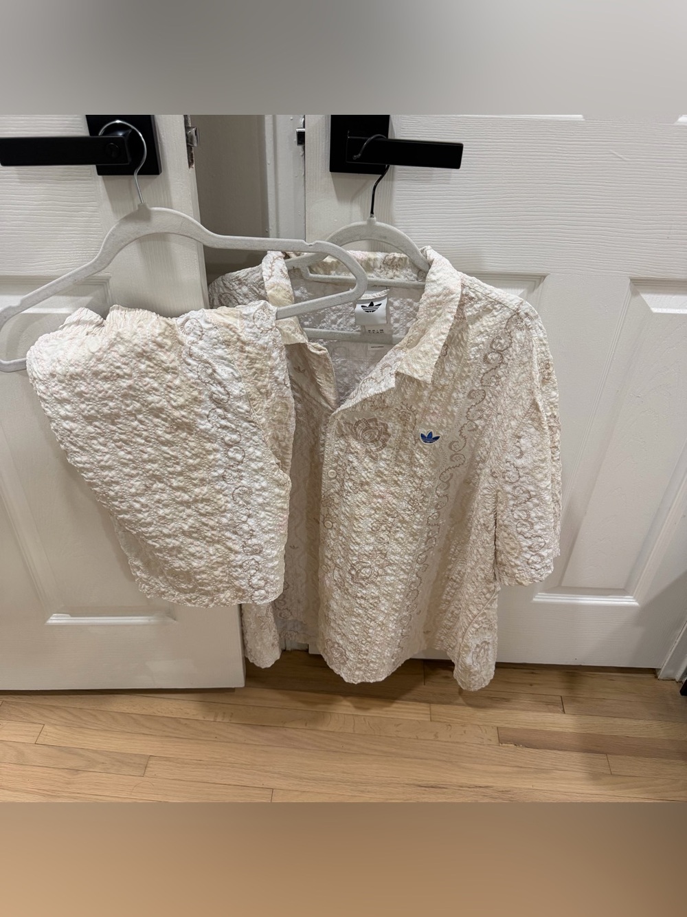 Adidas Originals Button Down Beige Shirt and Shorts Set Men Size XL